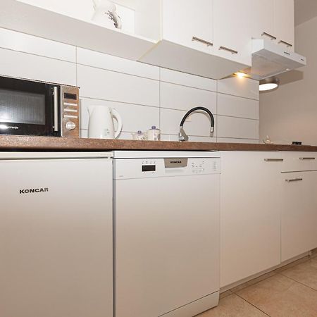 וודיצה Apartments Lovric מראה חיצוני תמונה