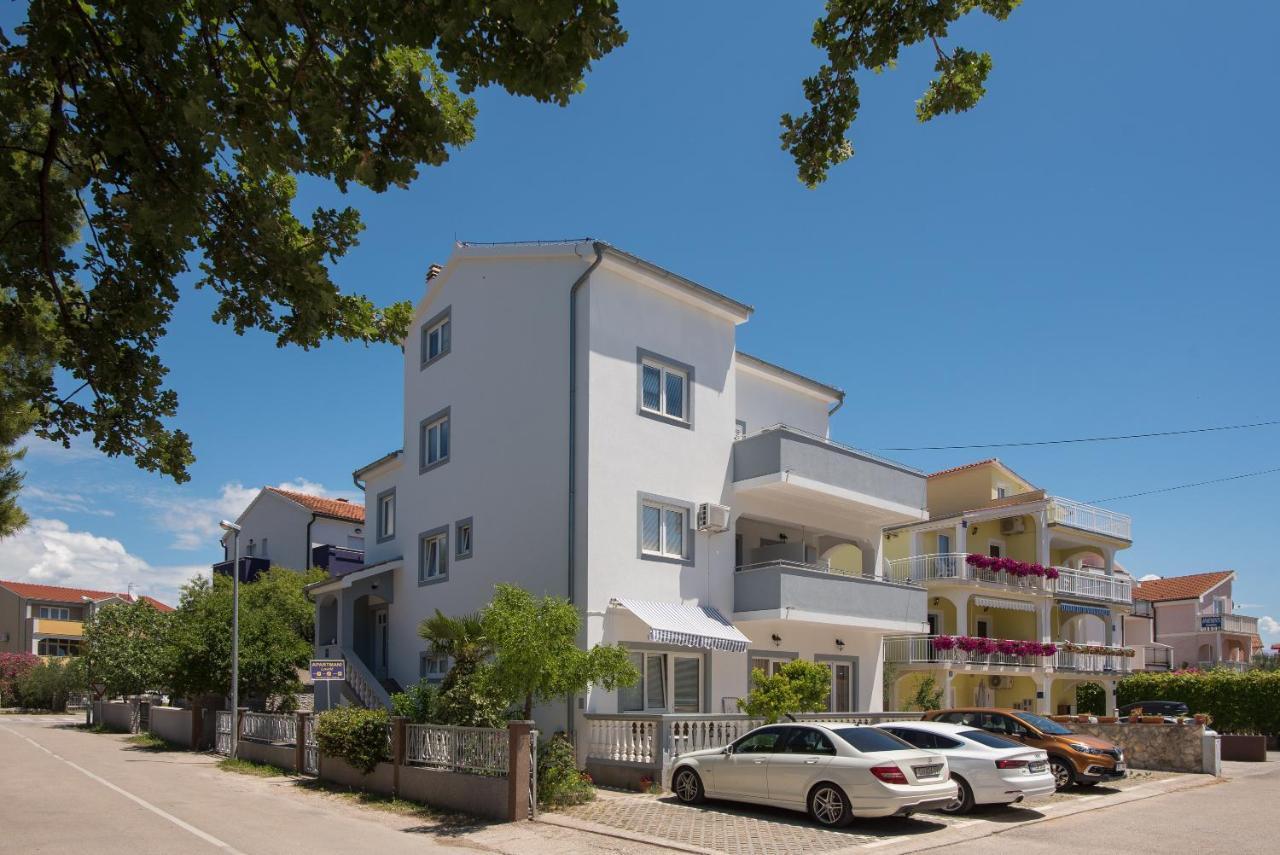 וודיצה Apartments Lovric מראה חיצוני תמונה