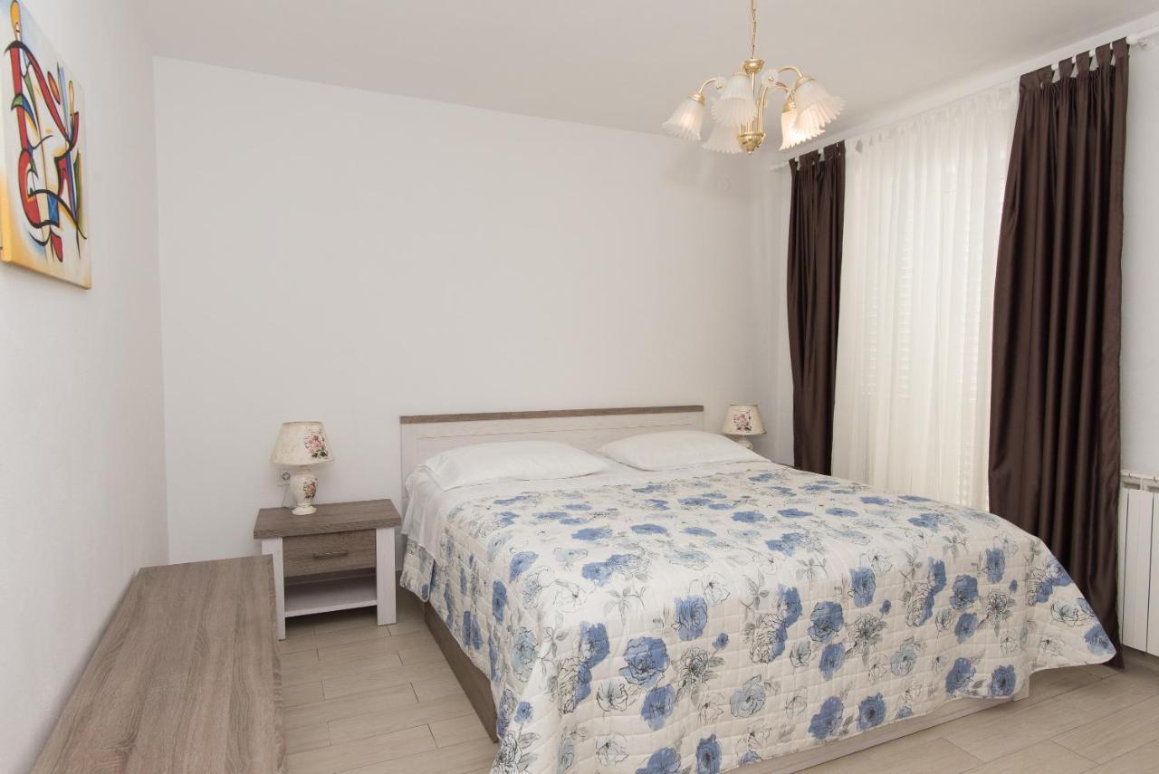 וודיצה Apartments Lovric מראה חיצוני תמונה