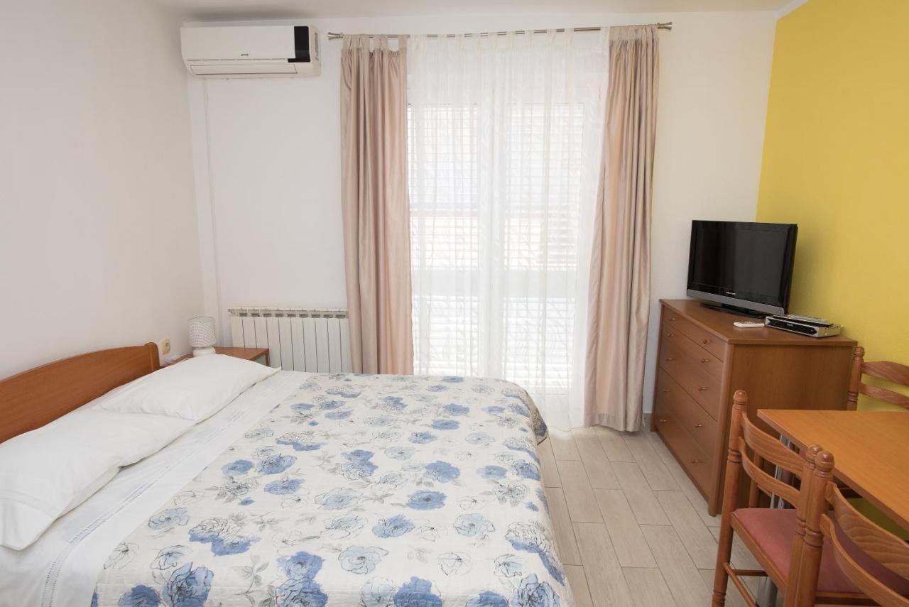 וודיצה Apartments Lovric מראה חיצוני תמונה