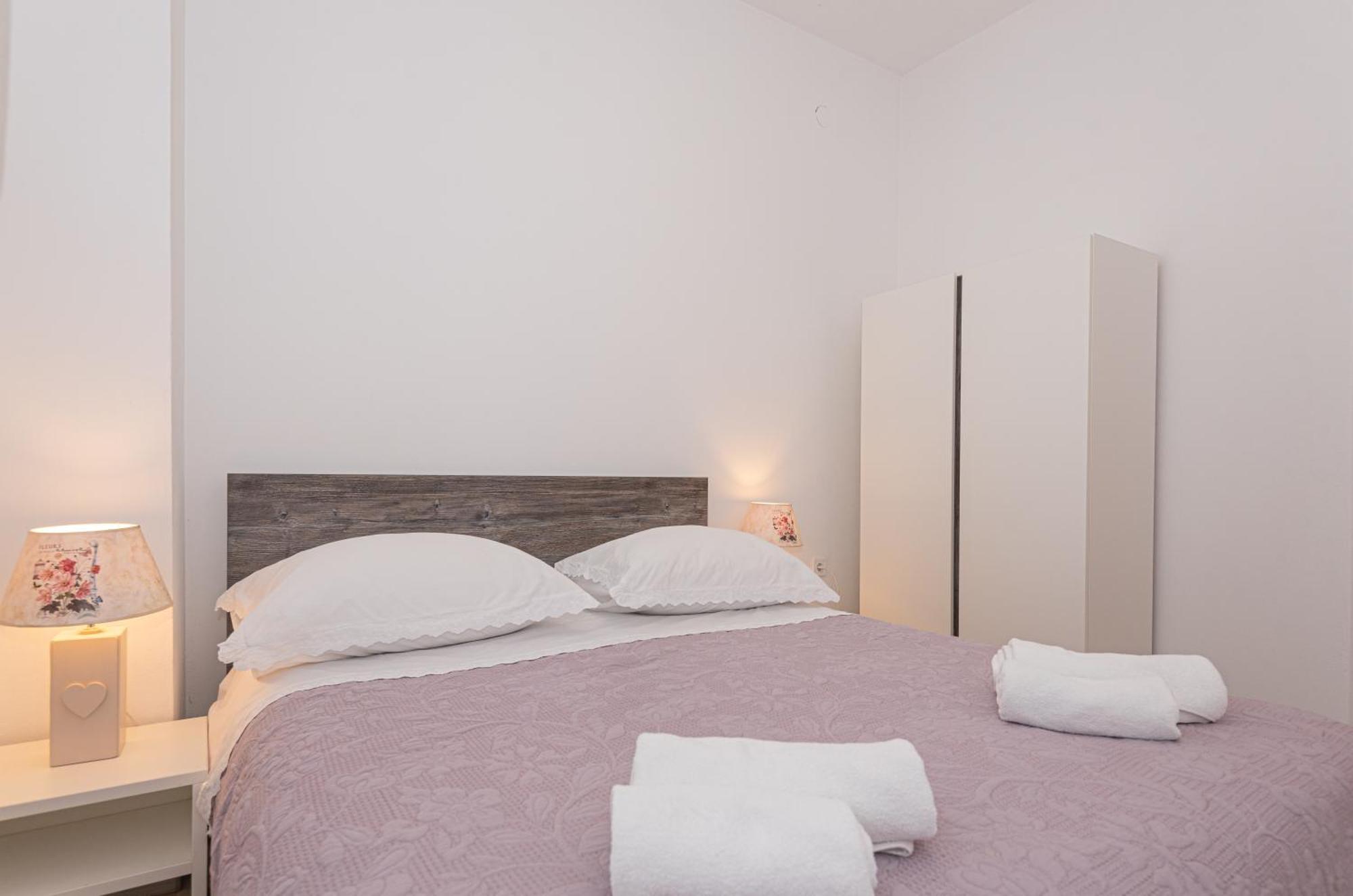 וודיצה Apartments Lovric מראה חיצוני תמונה