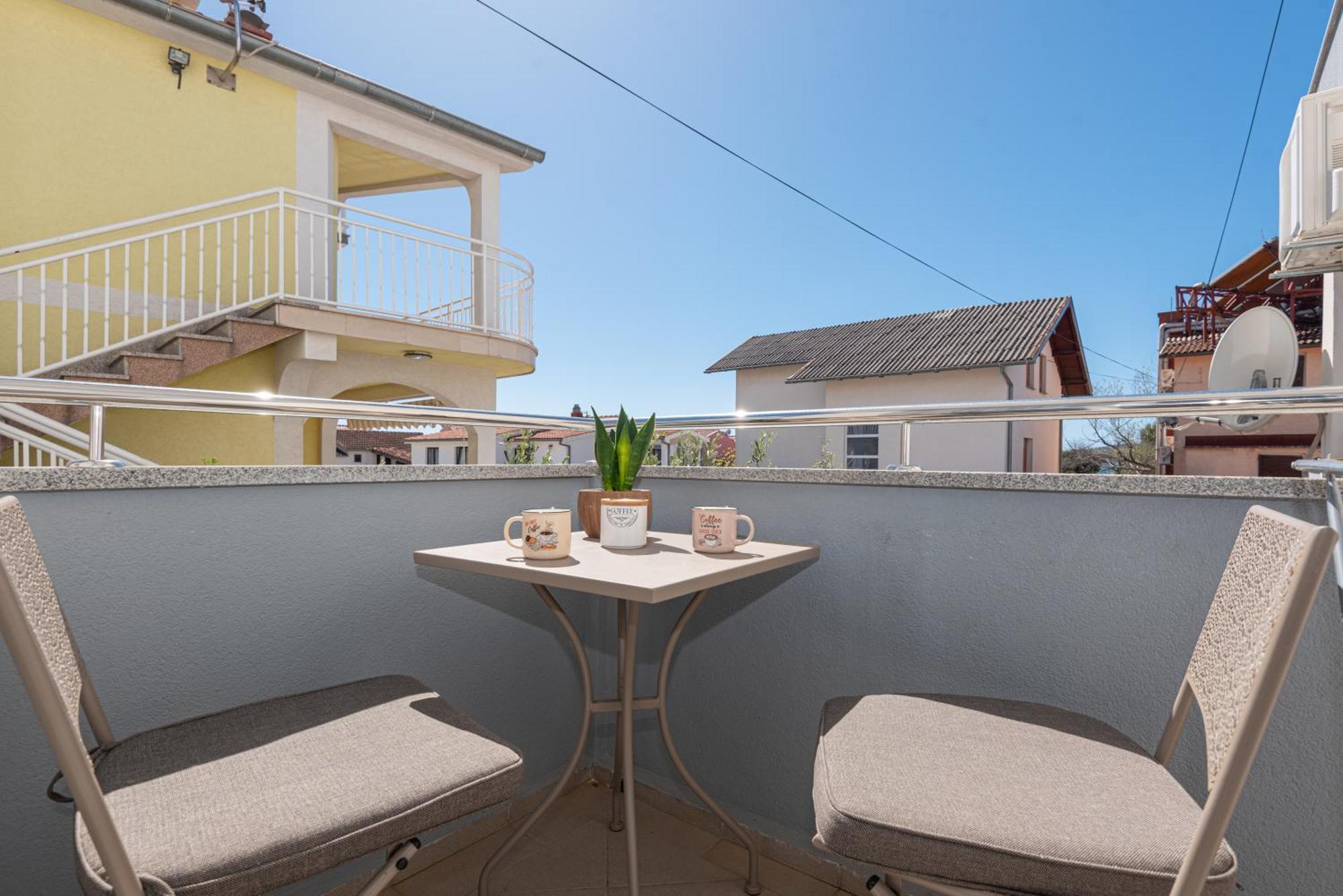 וודיצה Apartments Lovric מראה חיצוני תמונה