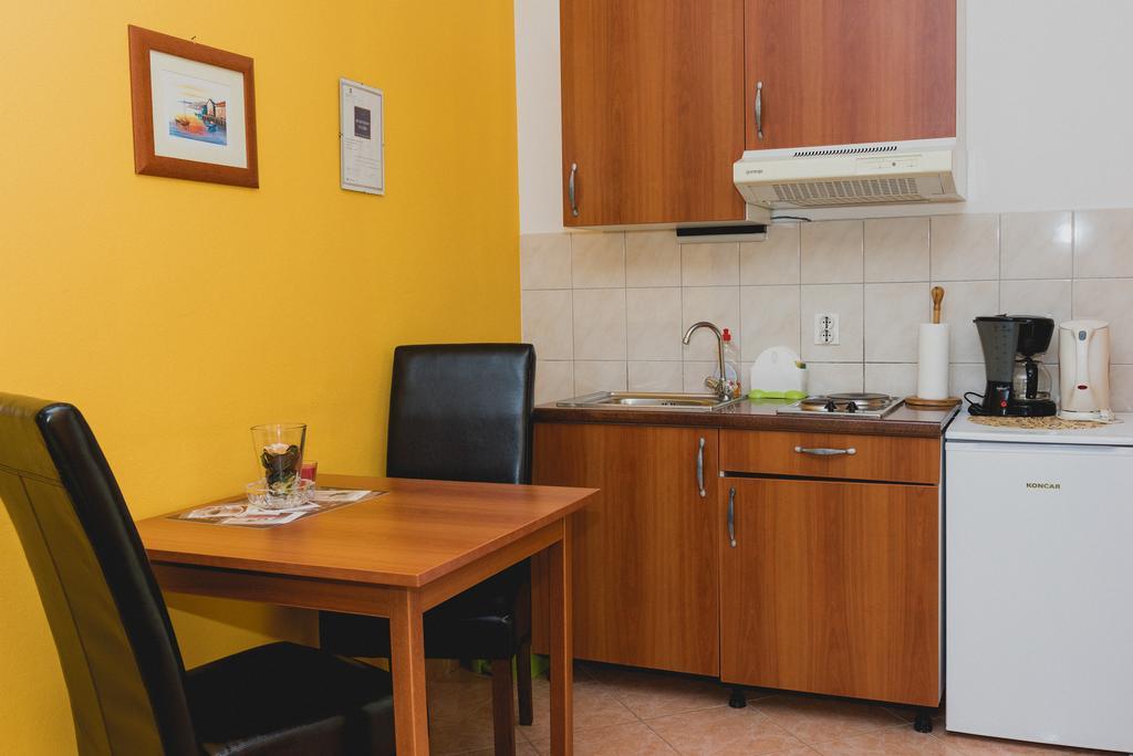 וודיצה Apartments Lovric מראה חיצוני תמונה