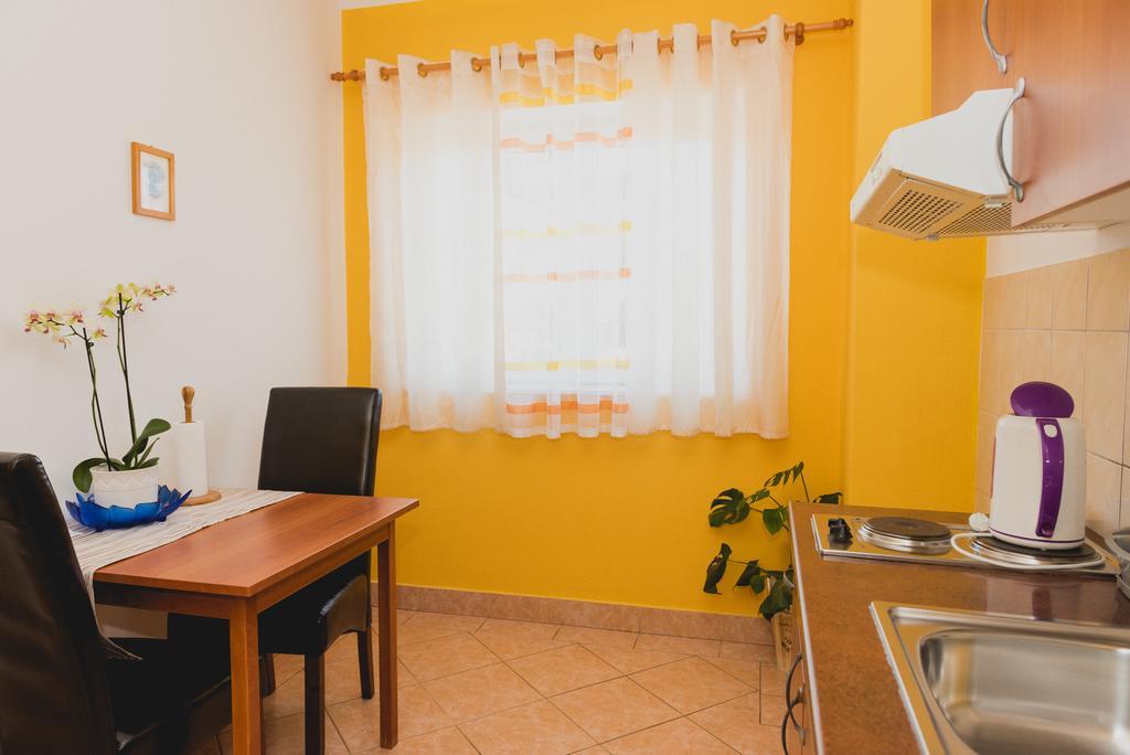 וודיצה Apartments Lovric מראה חיצוני תמונה